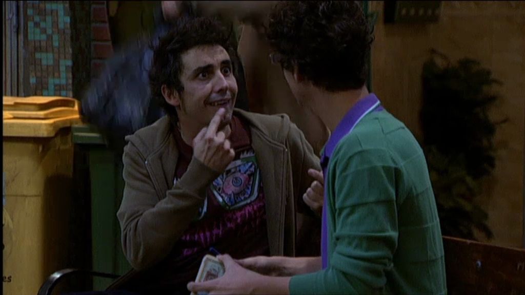 Fidel ayuda a Barajas en su conquista sin saber que su objetivo es Soraya