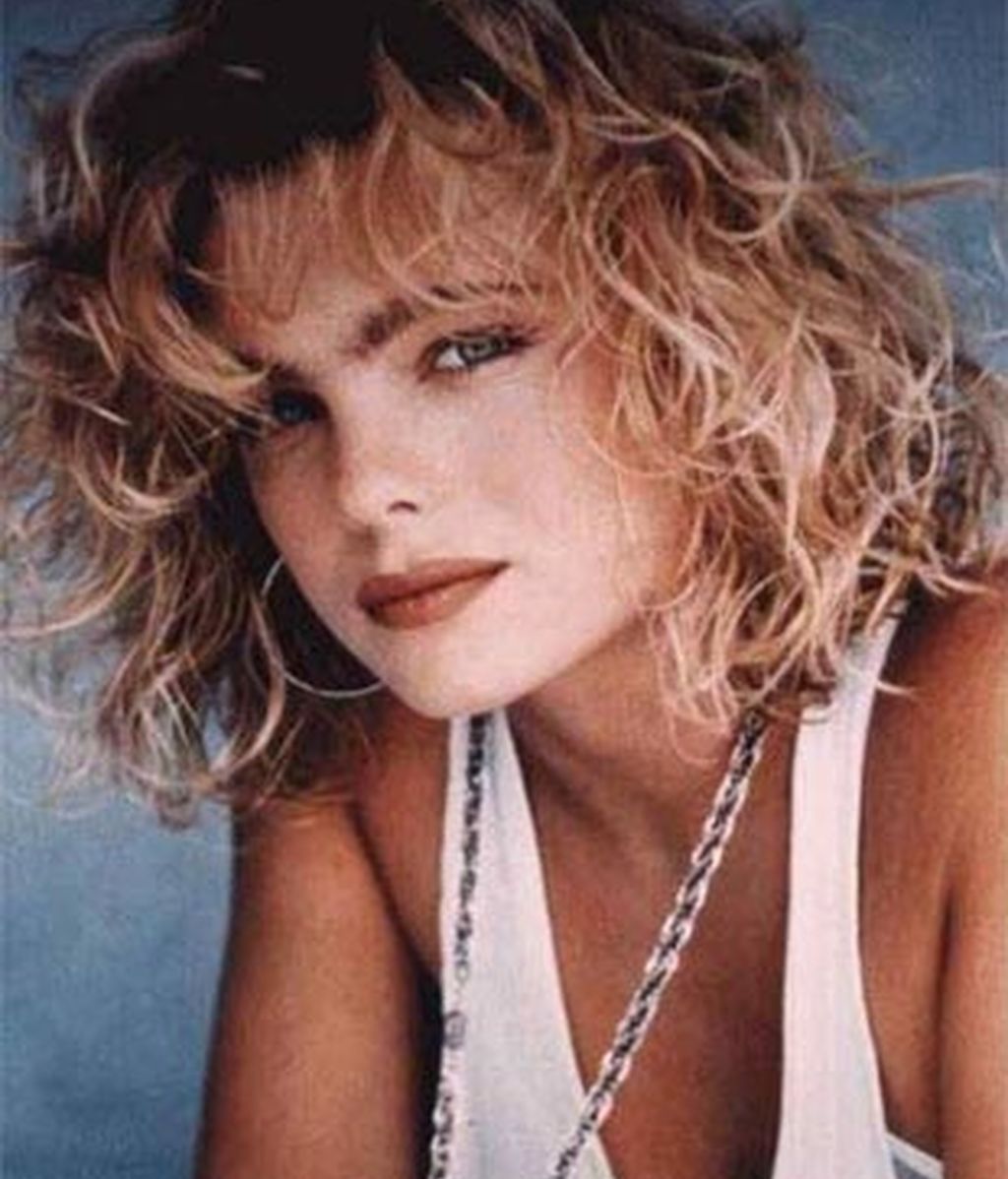 Erika Eleniak