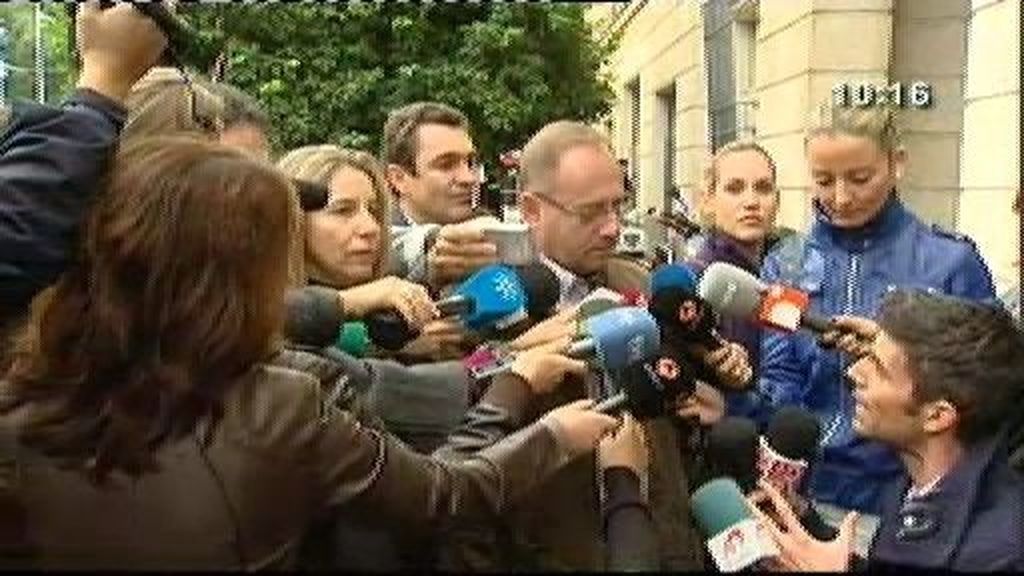 Los padres de Marta llegan a la Audiencia de Sevilla