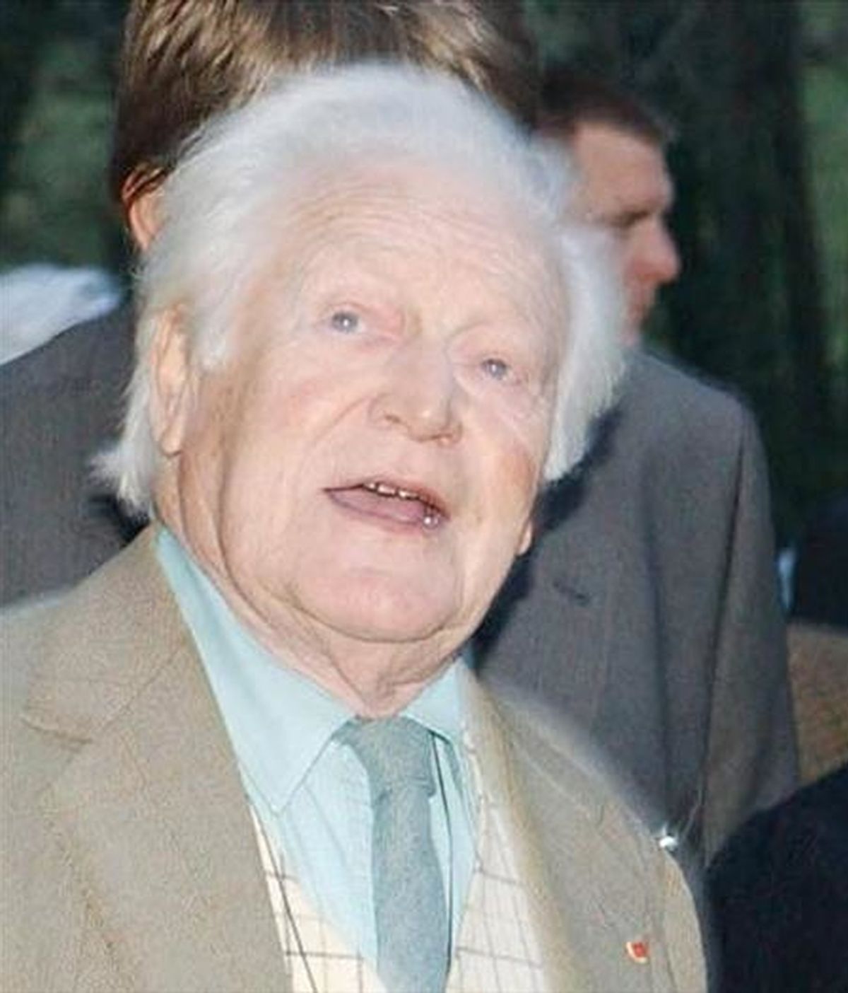 Maurice Druon, ex ministro gaullista y autor del "Chant des partisans". EFE/Archivo
