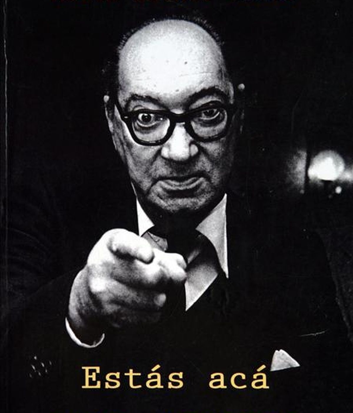 Fotografía de la portada del libro "Estás acá para creerme", de María Esther Gilio, sobre la vida del escritor uruguayo Juan Carlos Onetti. EFE/Archivo