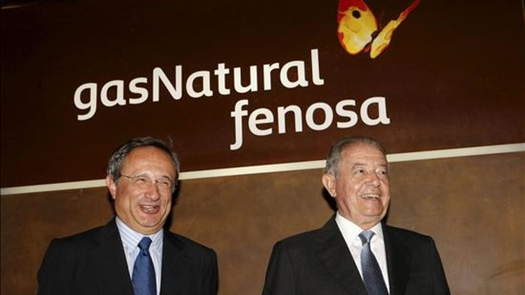 El presidente de Gas Natural Fenosa, Salvador Gabarró (d), y el consejero delegado, Rafael Villaseca, durante la presentación ante analistas del Plan Estratégico 2010-2014. EFE/Archivo El presidente de Gas Natural Fenosa, Salvador Gabarró (d), y el consejero delegado, Rafael Villaseca, durante la presentación ante analistas del Plan Estratégico 2010-2014. EFE/Archivo