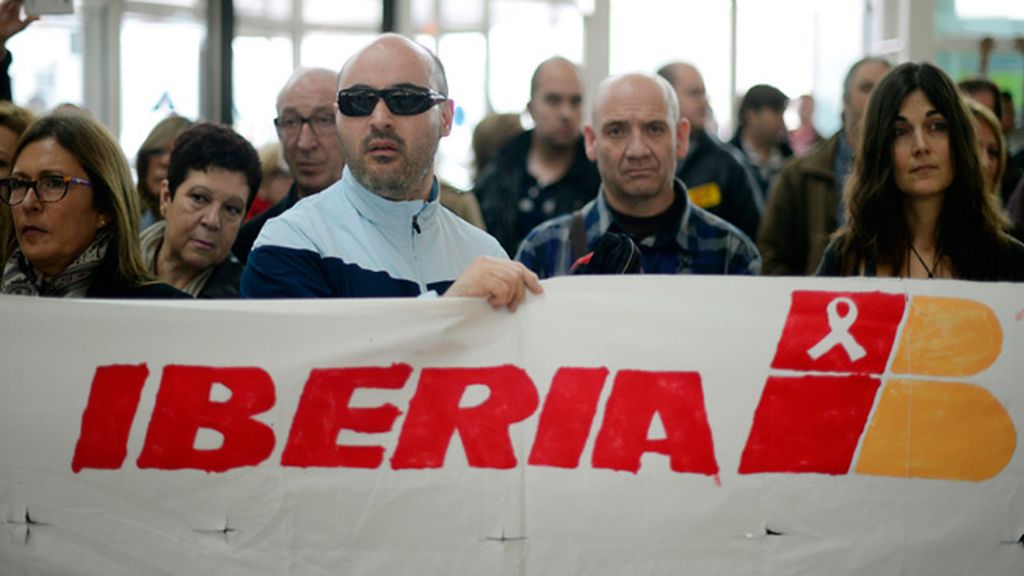 La primera jornada de huelga de Iberia en el aeropuerto de Barajas