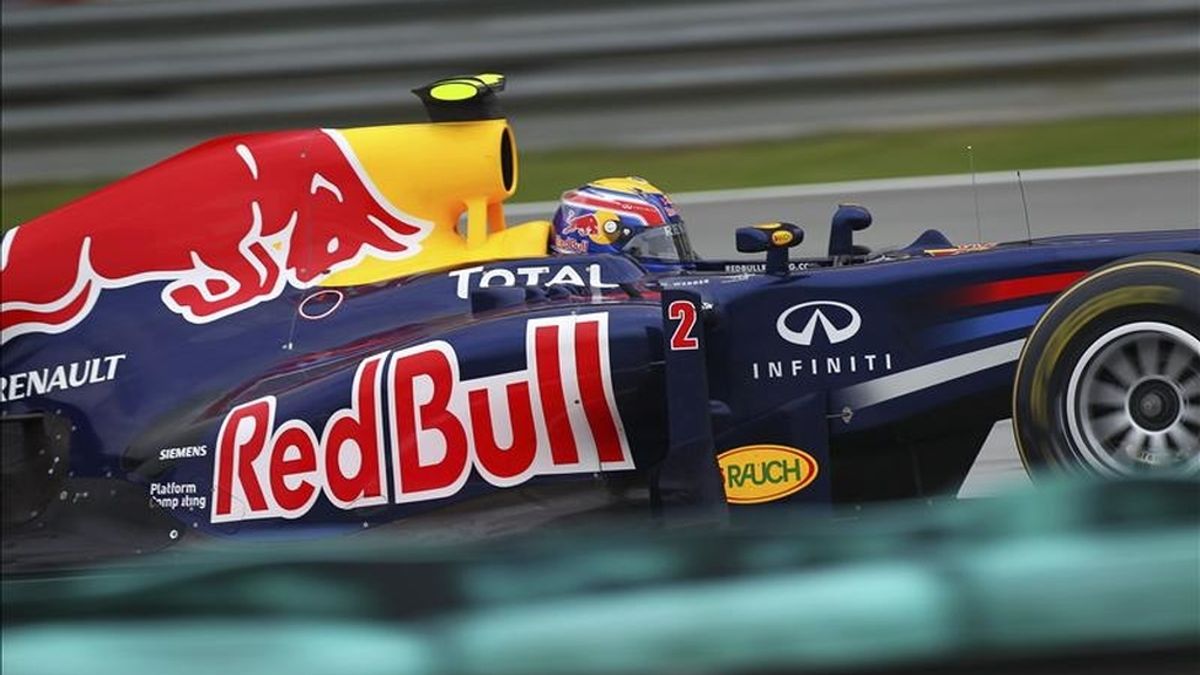El australiano Mark Webber, actualmente en las filas de Red Bull, ve improbable marcharse a otro equipo al final de temporada, cuando termina su contrato, y cree que hay buenas oportunidades para permanecer en su actual escudería. EFE/Archivo