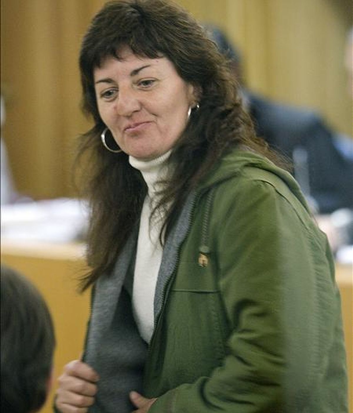 La miembro de los GRAPO María de los Angeles Ruíz, durante el juicio celebrado hoy en la Audiencia Nacional, en el que el fiscal pide siete años de cárcel para ella por el atraco a un furgón blindado en Barcelona, el 23 de septiembre de 2000. EFE