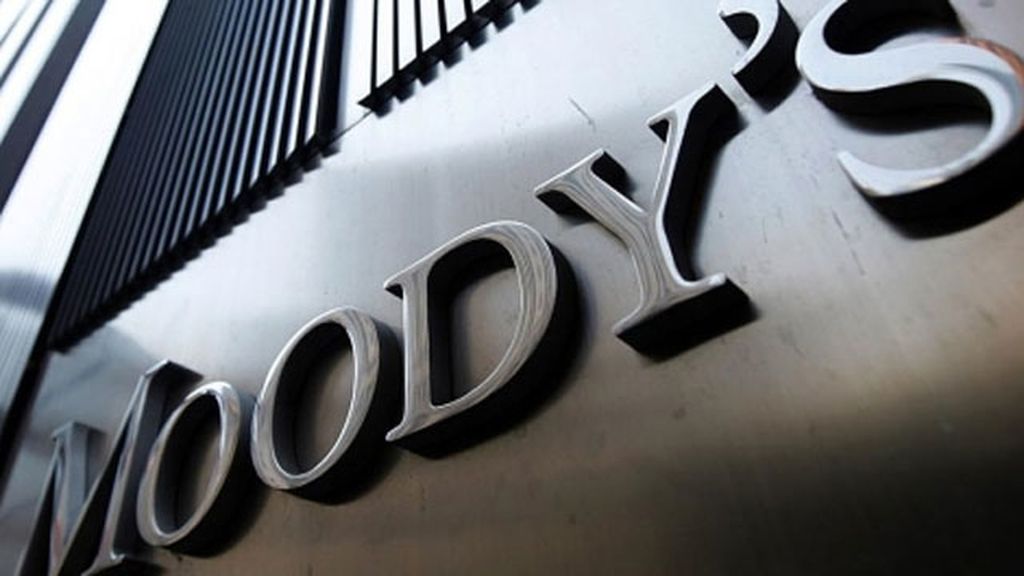 Moody's rebaja la nota de la deuda de España