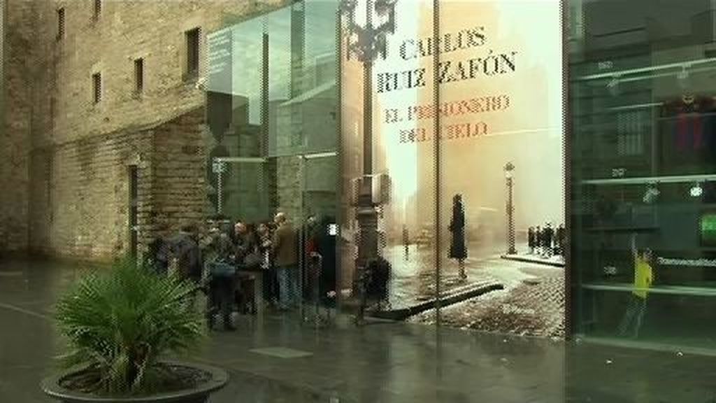 Carlos Ruiz Zafón presenta su nueva novela El prisionero del cielo