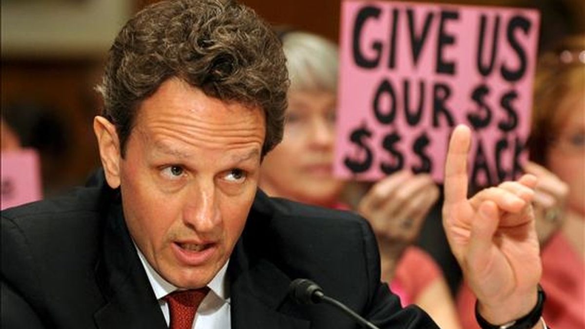 El secretario del Tesoro estadounidense, Timothy Geithner, durante su comparecencia en el Congreso en Washington, Estados Unidos. EFE