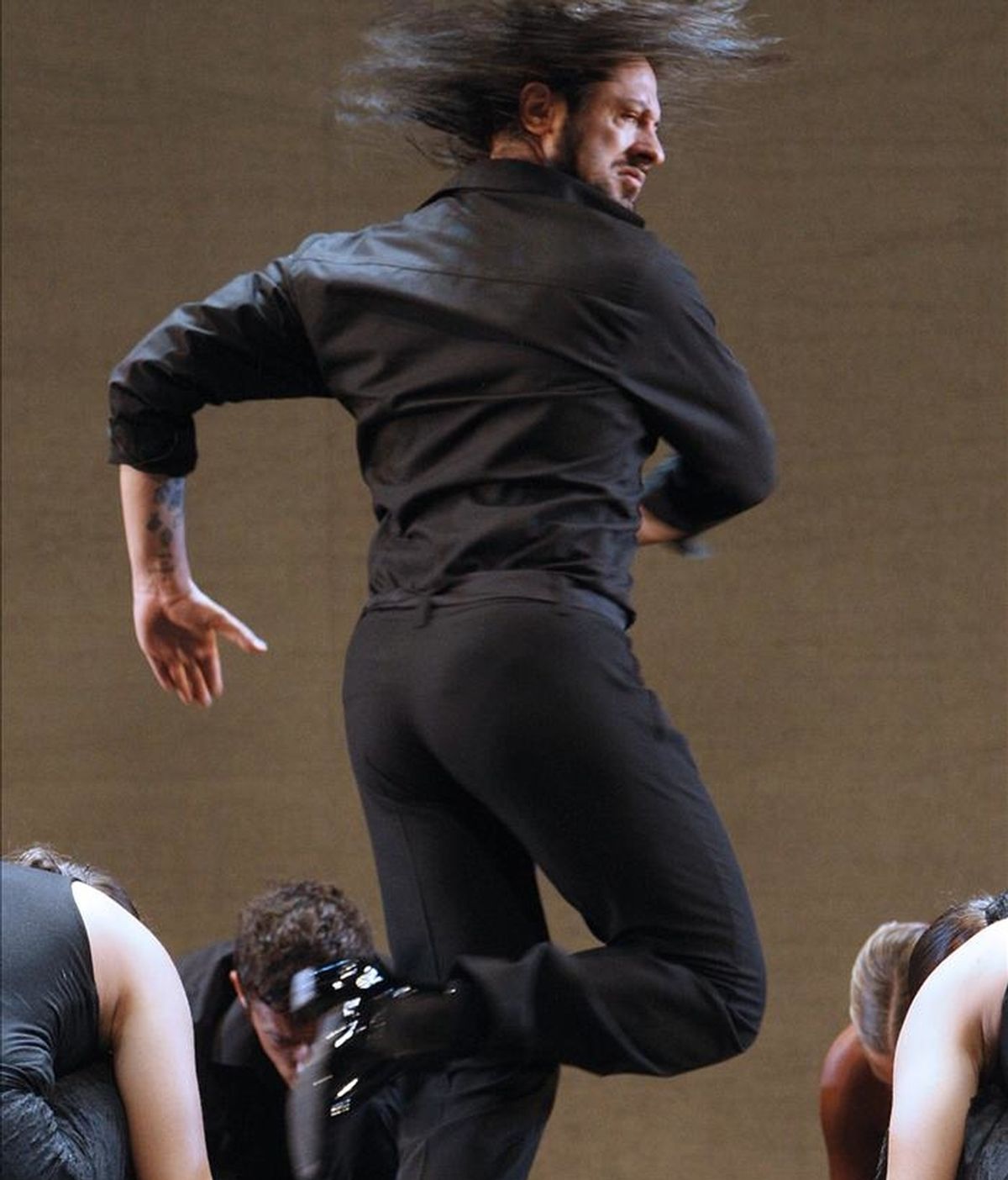 El bailarín y coreógrafo Rafael Amargo, durante el pase gráfico de "La difícil sencillez", un montaje con el que regresa a los escenarios españoles y que pondrá en escena en los Teatros del Canal, en Madrid. EFE/Archivo