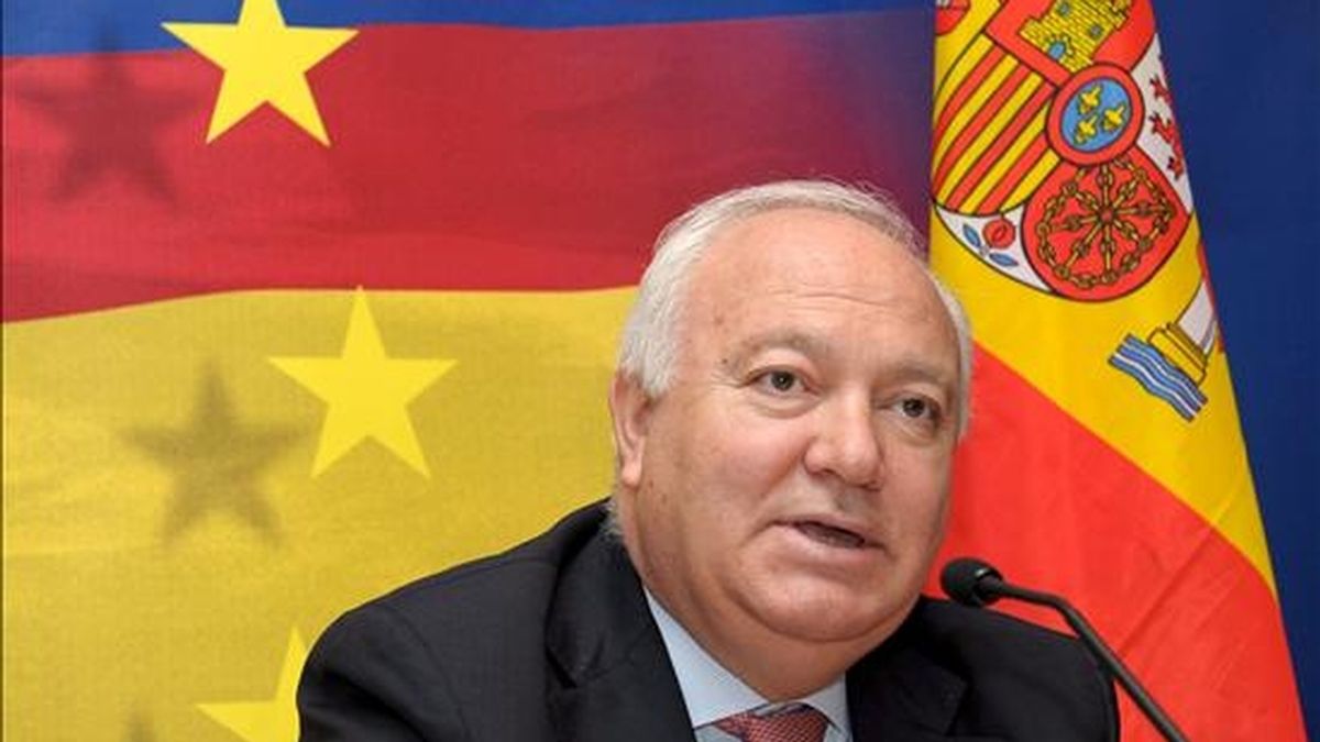 El ministro de Exteriores español, Miguel Ángel Moratinos, ofrece una rueda de prensa durante la reunión de ministros de Exteriores de la Unión Europea en Luxemburgo, el 15 de junio de 2009. EFE