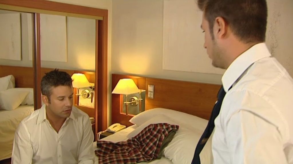 Las caras de sorpresa de Luis Ángel y su madre