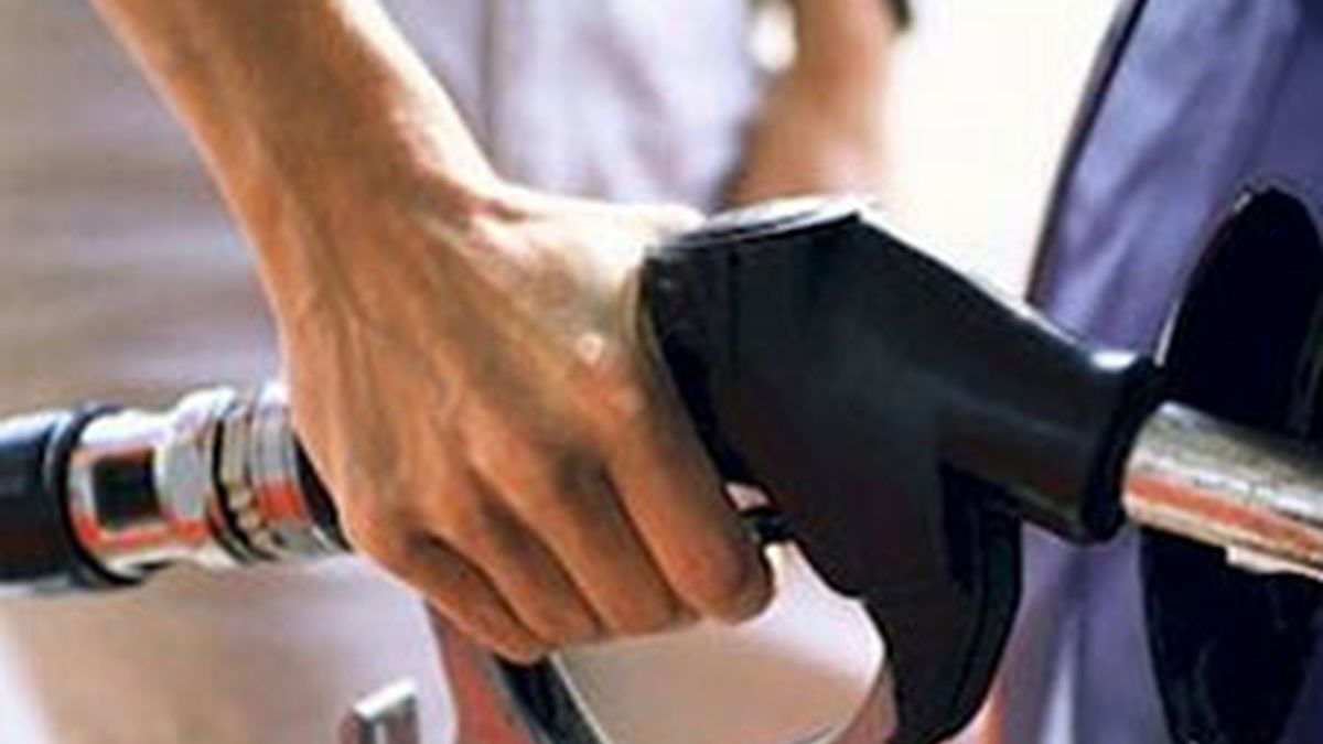 El litro de gasolina se ha situado en 1,346 euros. Foto: EFE/Archivo