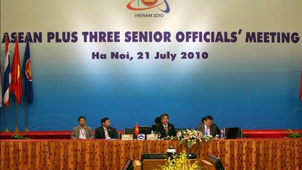 Un momento de la reunión de la Asociación de Naciones del Sudeste Asiático (ASEAN) celebrada este miércoles en Hanoi. EFE
