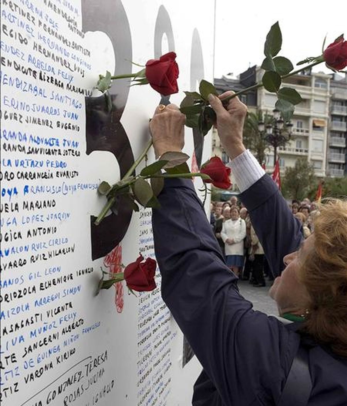 El juez Fernando Andreu ha permitido celebrar varios actos de homenaje a etarras convocados en Pamplona, Vitoria, Zarautz (Guipúzcoa) y Derio (Vizcaya) por la asociación "Ahaztuak 1936-1977" con motivo del "Gudari Eguna" al entender que no existe "un ánimo a la exaltación de los métodos terroristas". EFE/Archivo El juez Fernando Andreu ha permitido celebrar varios actos de homenaje a etarras convocados en Pamplona, Vitoria, Zarautz (Guipúzcoa) y Derio (Vizcaya) por la asociación "Ahaztuak 1936-1977" con motivo del "Gudari Eguna" al entender que no existe "un ánimo a la exaltación de los métodos terroristas". EFE/Archivo