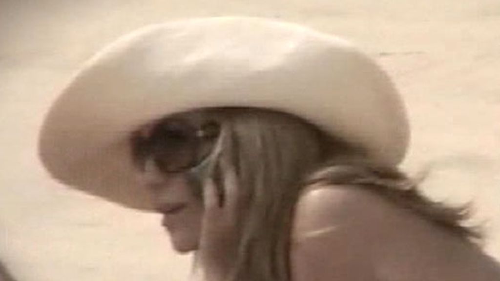 Los paparazzis tras Patricia Rato