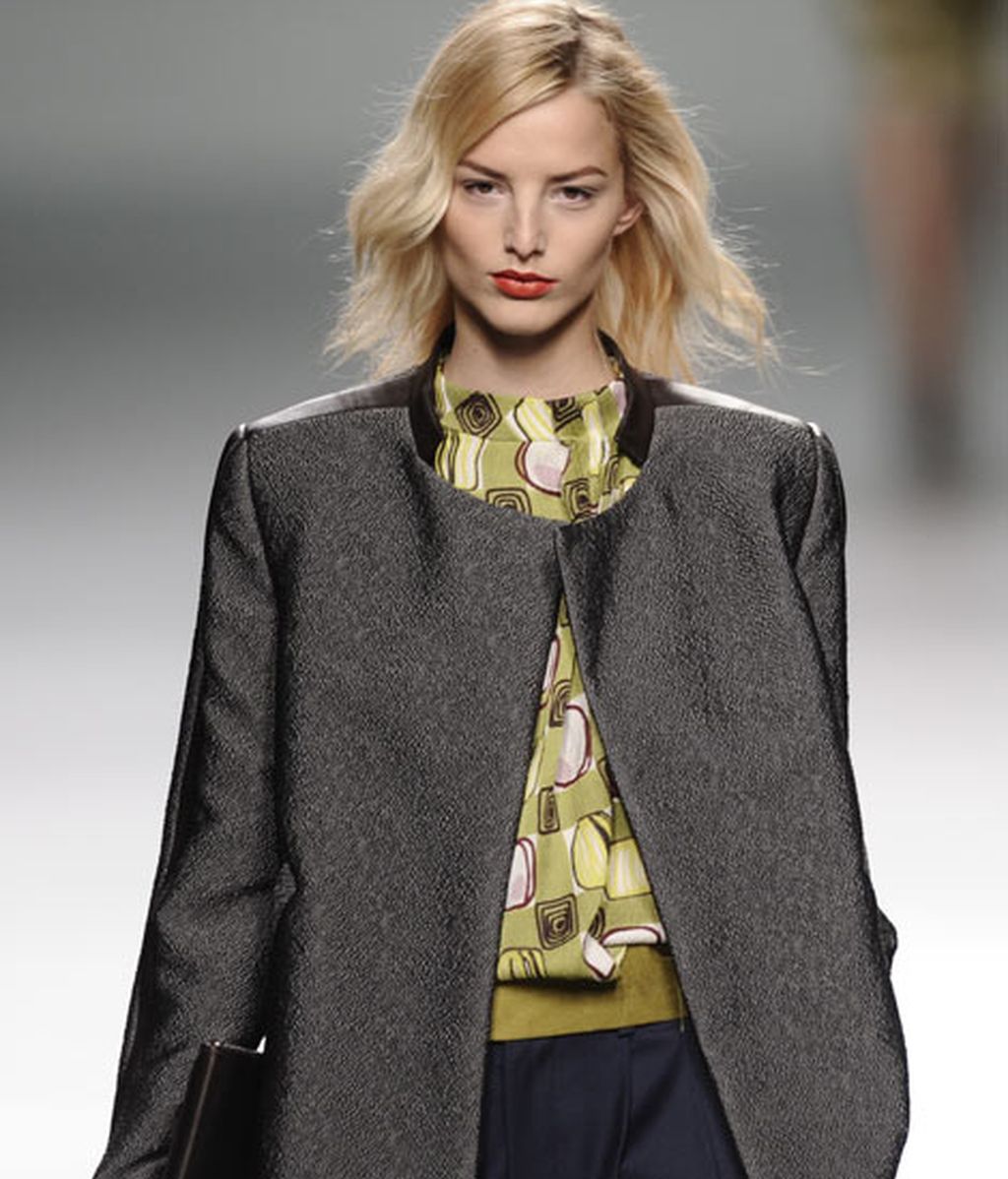 Elegancia extrema en la mujer urbana