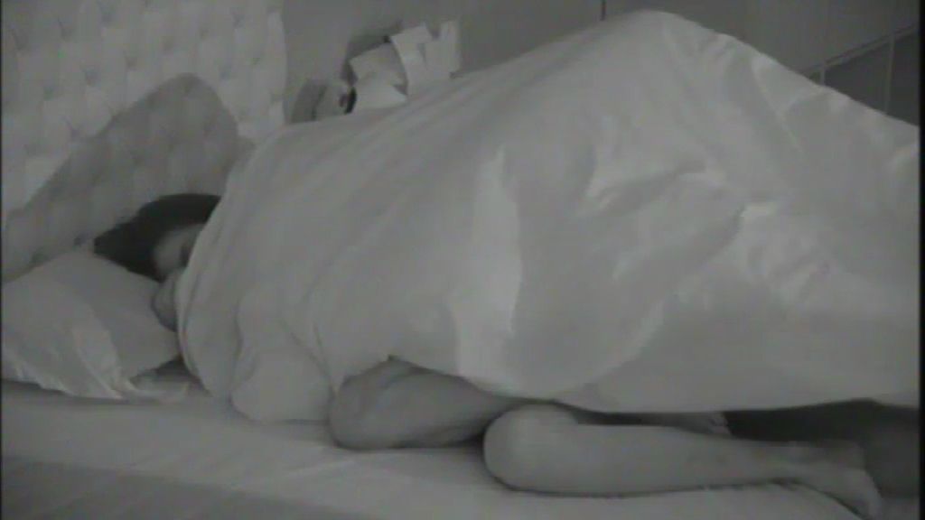 Hugo, a María: "Hay que esperar a que se baje la tienda de campaña"