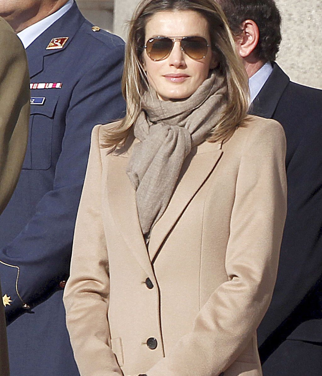 Los príncipes de Asturias presiden el cambio de guardia en el Palacio Real de Madrid