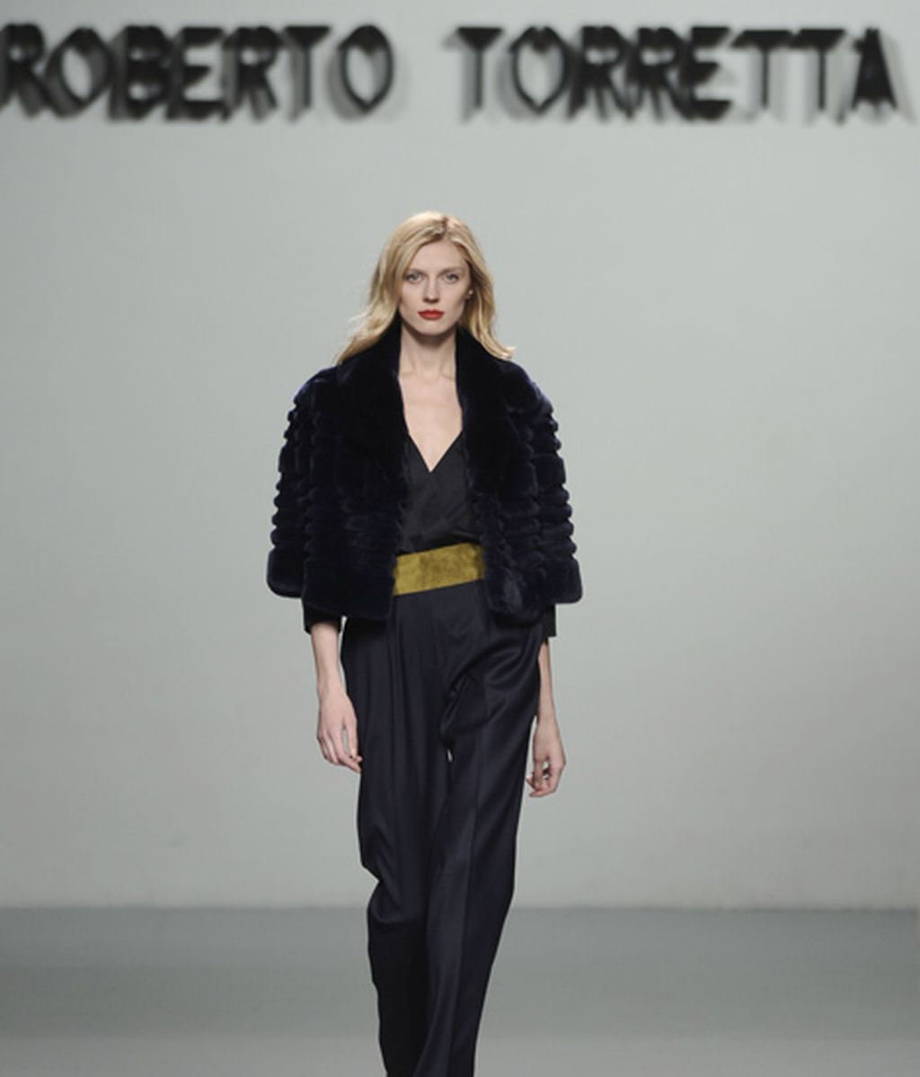 Elegancia extrema en la mujer urbana