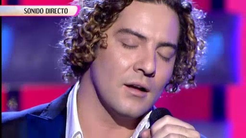 Bisbal nos felicita la Navidad cantando