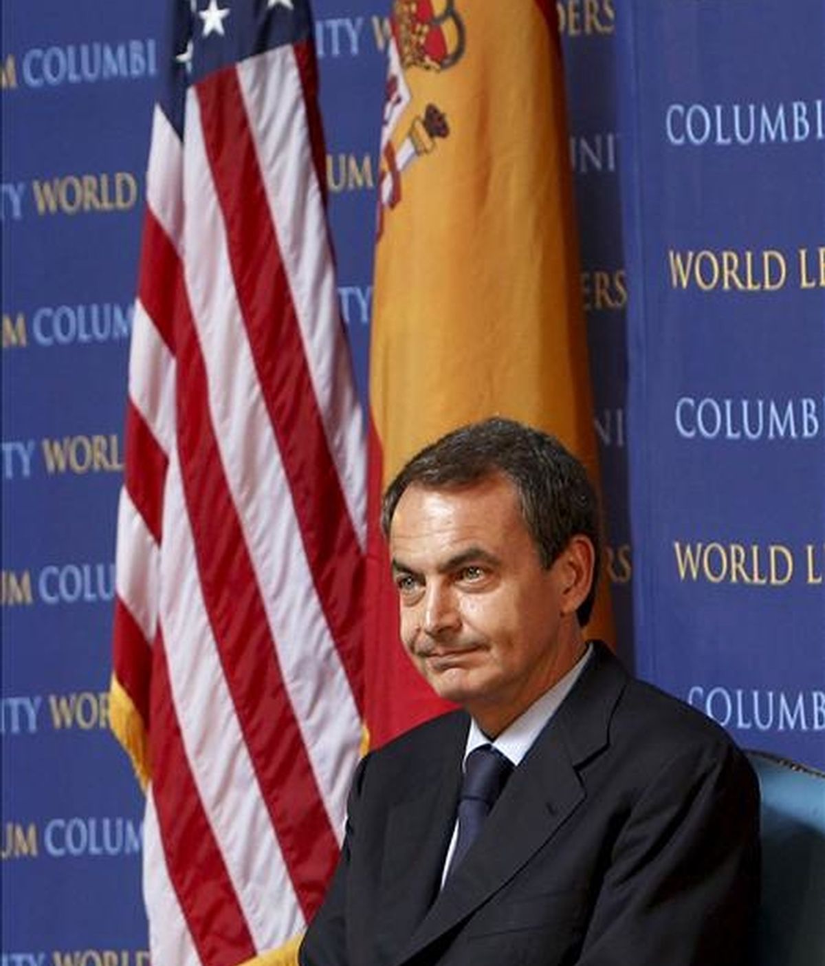 El presidente del Gobierno español, José Luis Rodríguez Zapatero, durante la conferencia que pronunció este martes en la Universidad de Columbia centrada en la crisis económica y los Objetivos de Desarrollo del Milenio. EFE