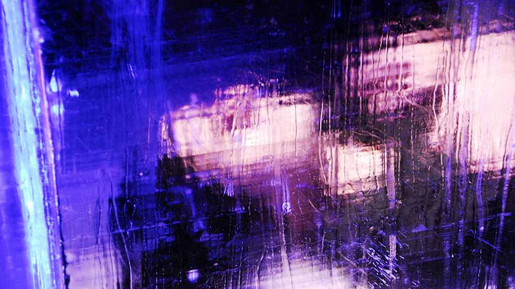 Encerrado 24 horas en un bloque de hielo