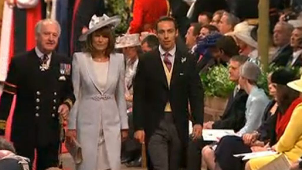 Carole Middleton y James Middleton, madre y hermano de la novia