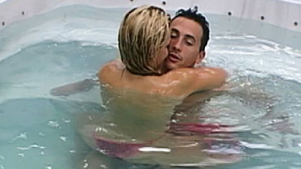 ¡Chari y Rubén tienen sexo en el jacuzzi!