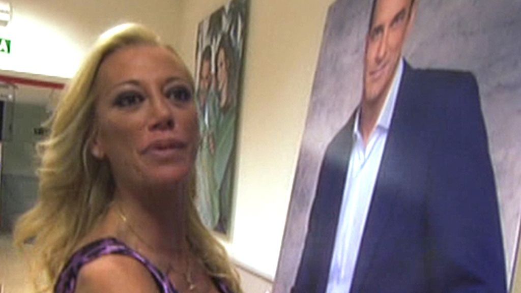 Belén recupera su anillo de casada
