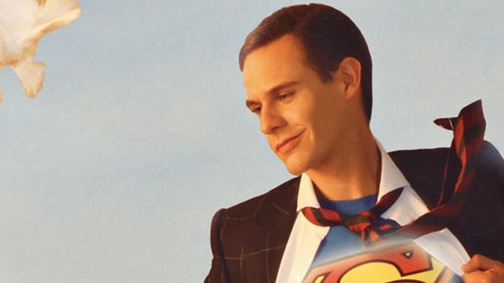 Junio: Superman da la bienvenida al verano con Belén Rodríguez