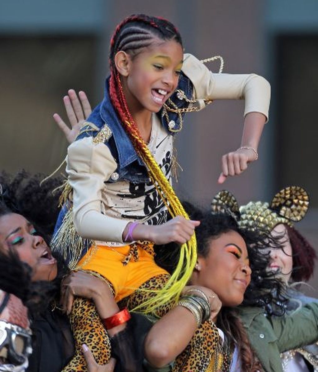 Willow 'la lía' en el centro de Los Ángeles