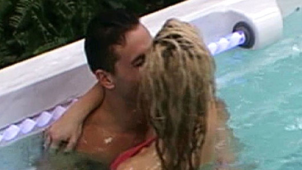 ¡Chari y Rubén tienen sexo en el jacuzzi!