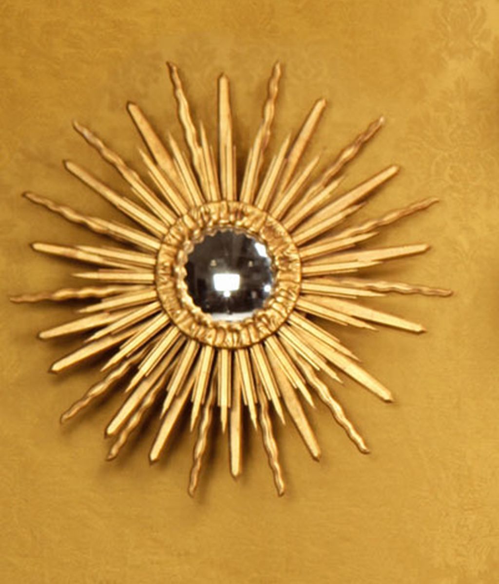 Septiembre: Forlán recibe el otoño con Marta López y Paloma García Pelayo