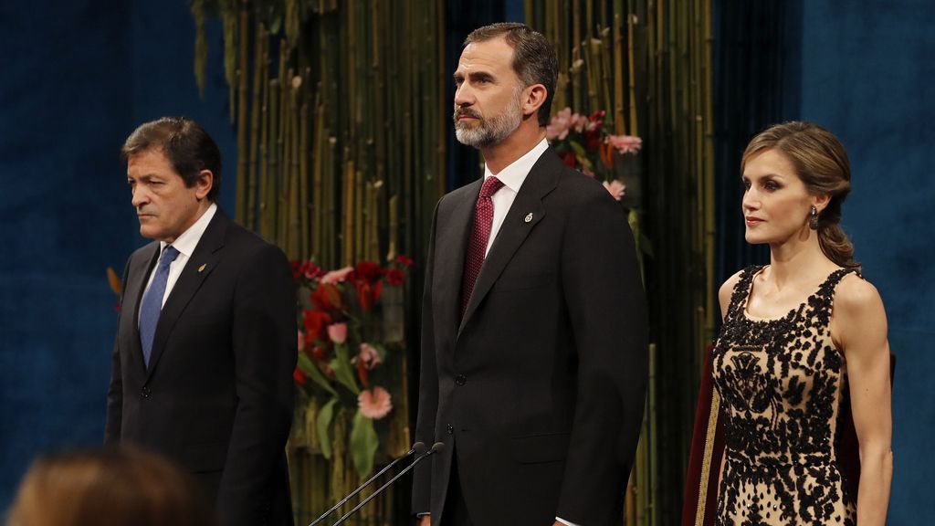 Los Reyes presiden los Premios Princesa de Asturias