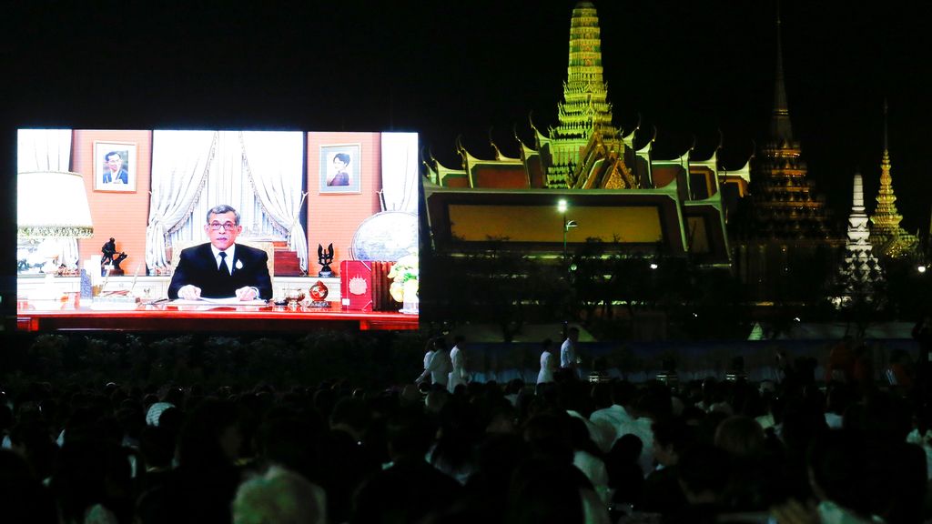 Tailandia da la bienvenida al 2016