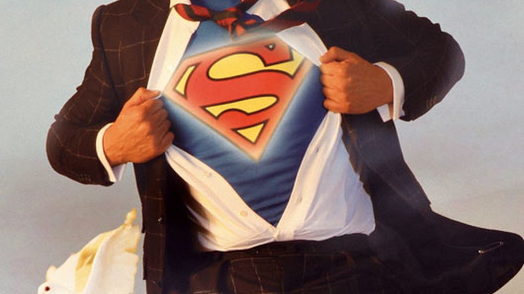 Junio: Superman da la bienvenida al verano con Belén Rodríguez