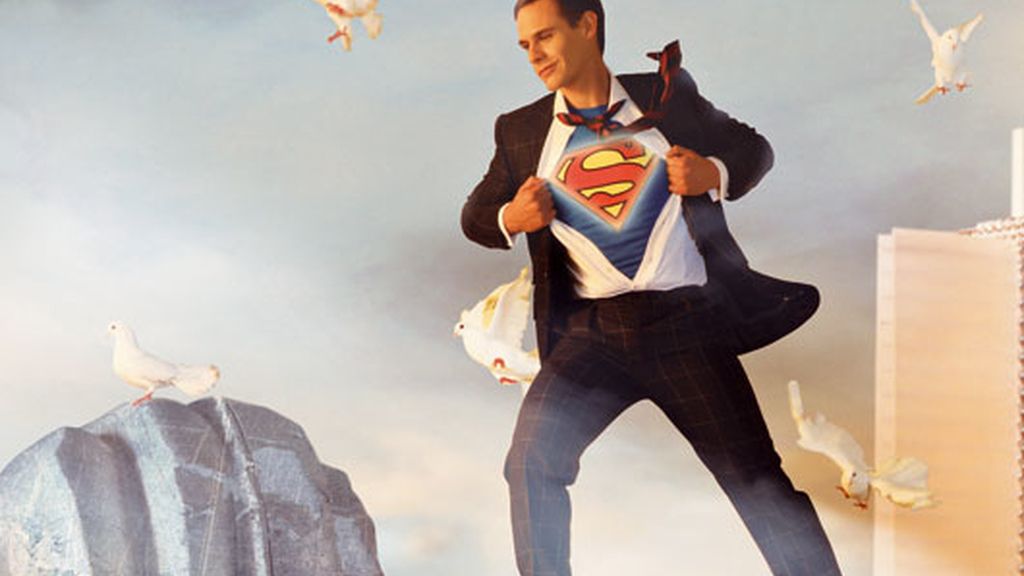 Junio: Superman da la bienvenida al verano con Belén Rodríguez