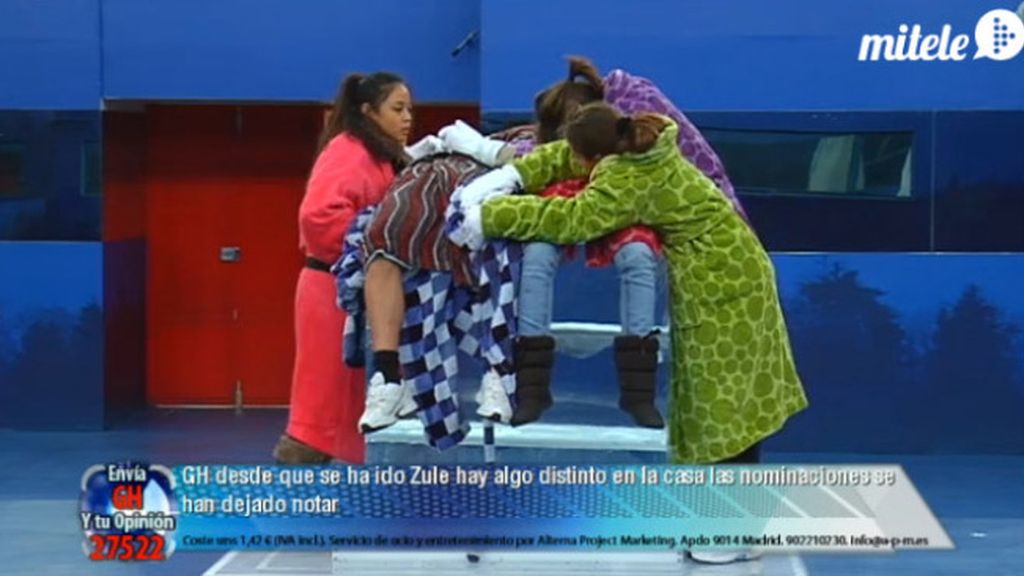 Cuatro chicas para Alessandro Cuatro chicas para Alessandro