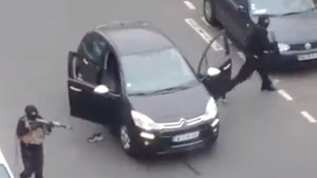 Asesinadas 12 personas en un ataque terrorista contra Charlie Hebdo