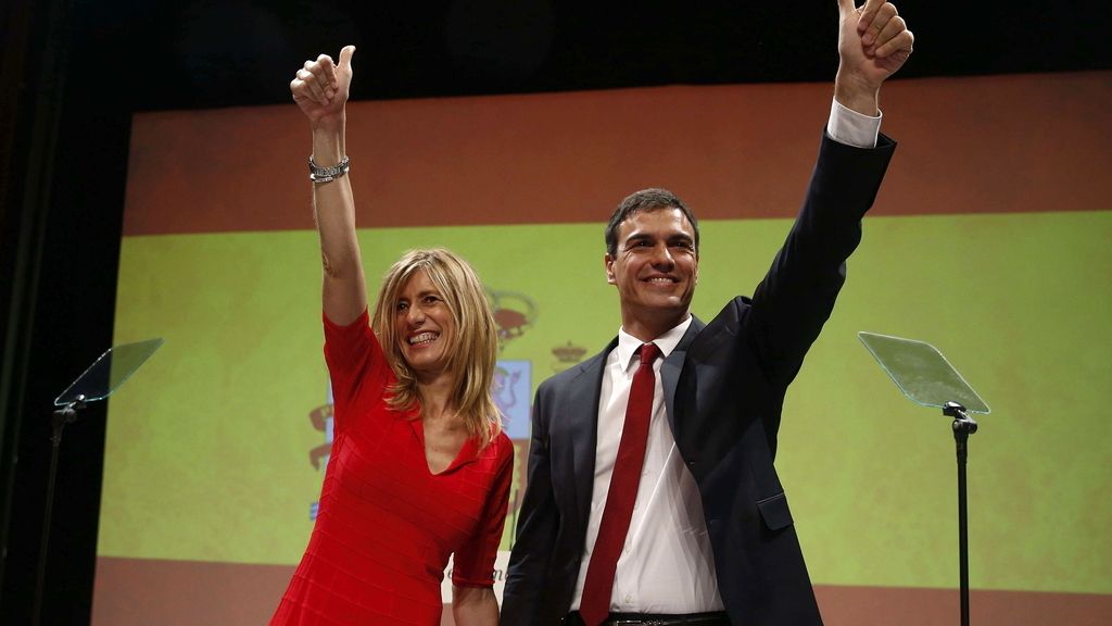 Pedro Sánchez quiere que los socialistas sientan como propia la bandera nacional