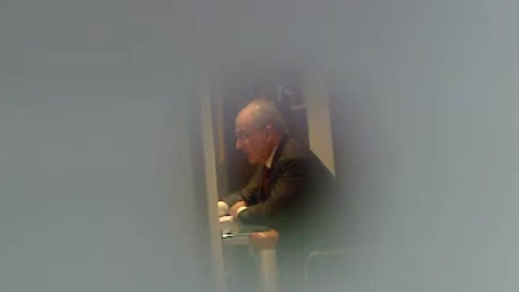 Rodrigo Rato durante el segundo registro en su despacho