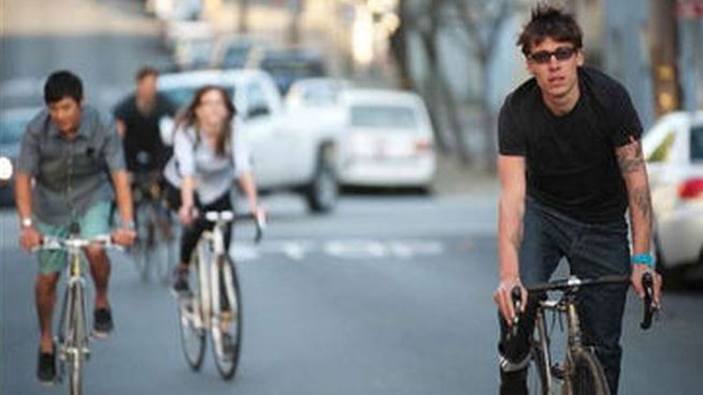 El RACE propone un carné por puntos para bicis y un seguro obligatorio