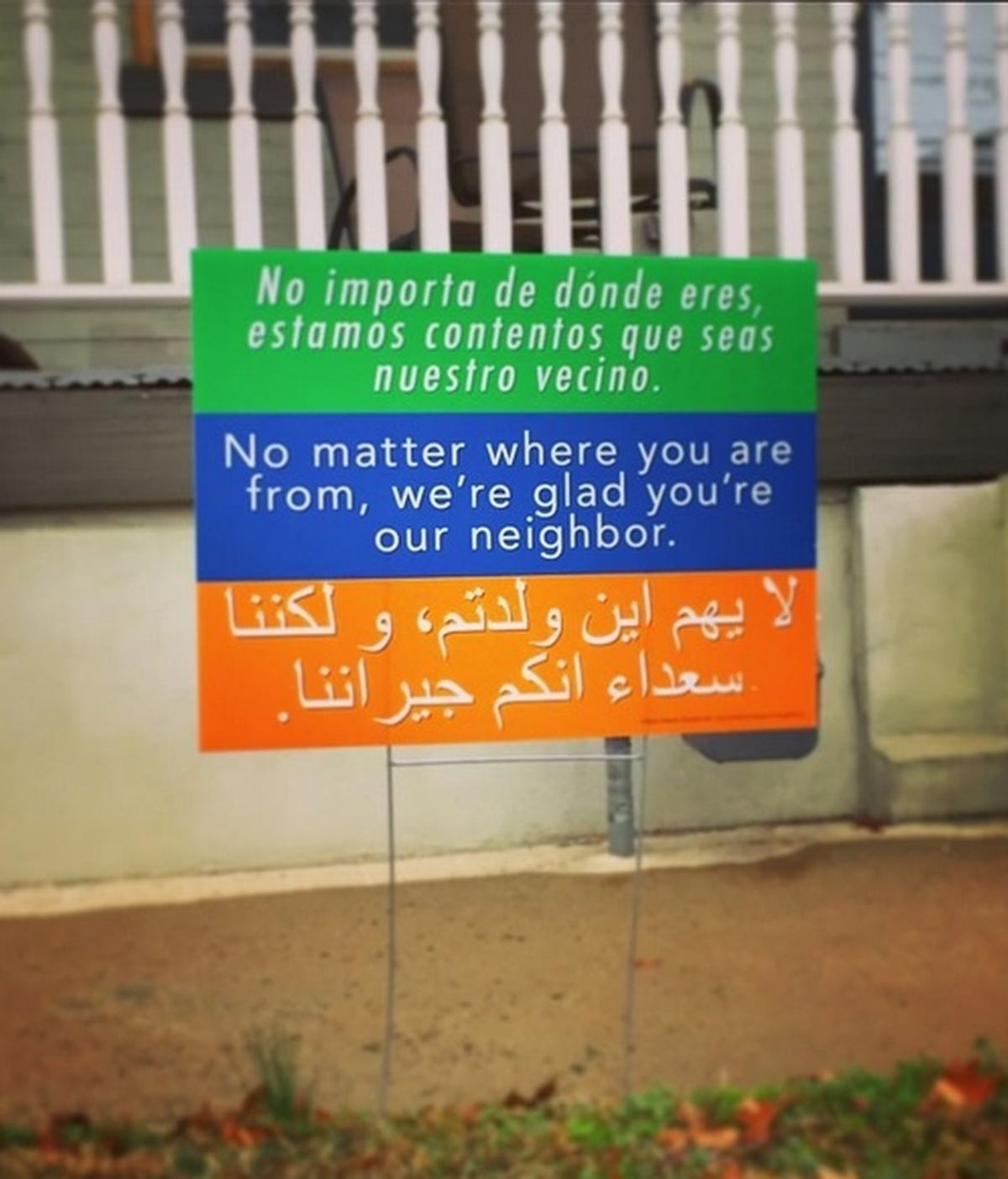Estos carteles de bienvenida en diferentes idiomas están triunfando en EEUU Estos carteles de bienvenida en diferentes idiomas están triunfando en EEUU