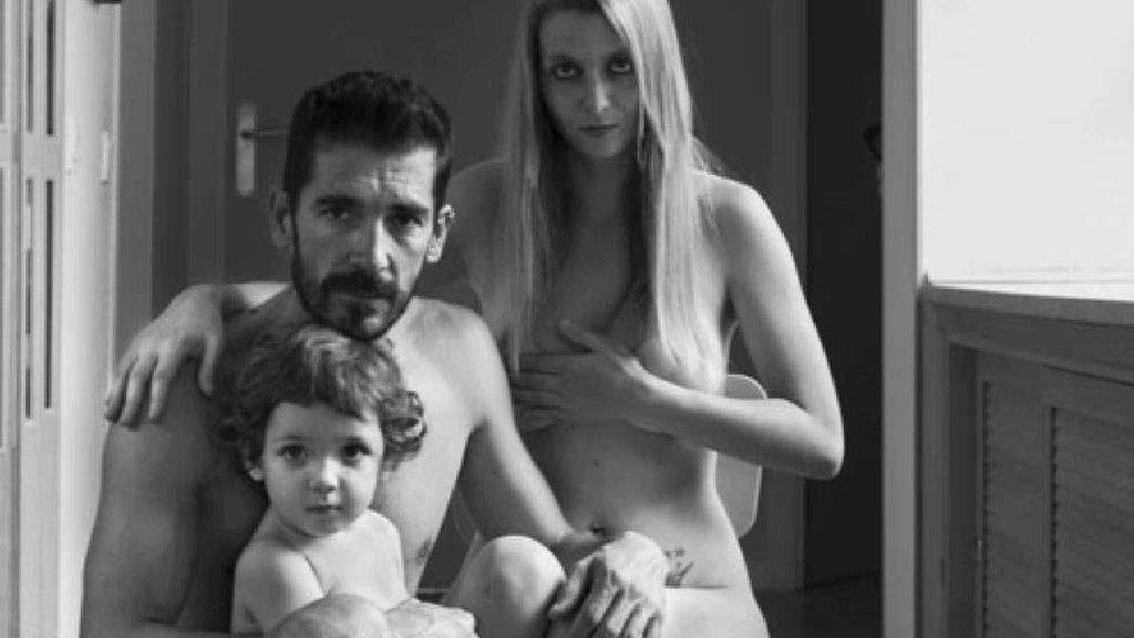 El calendario de los desnudos devuelve su casa a Fernando y su familia