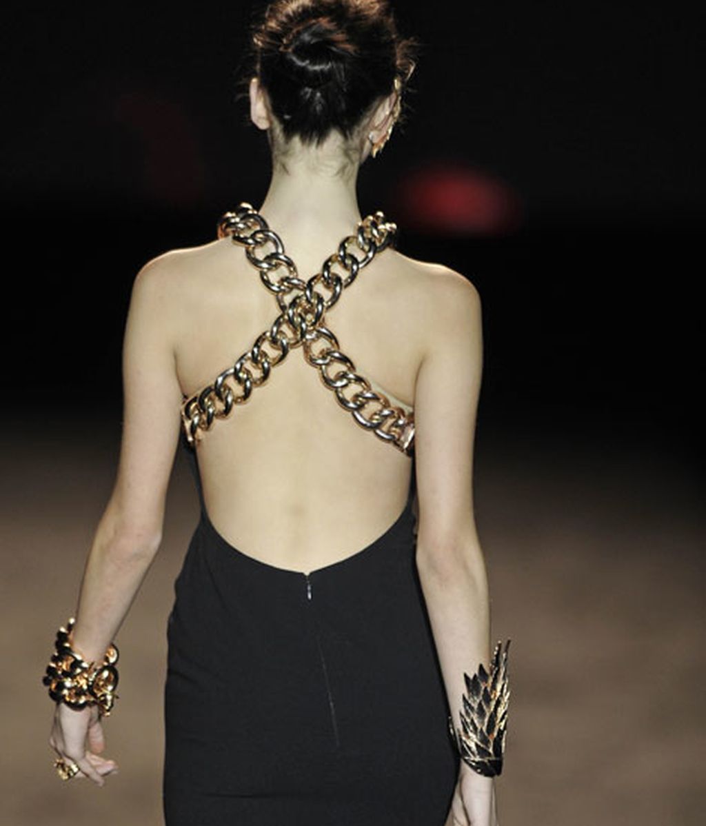 El moño, símbolo de la feminidad en la danza clásica, protagonista del desfile