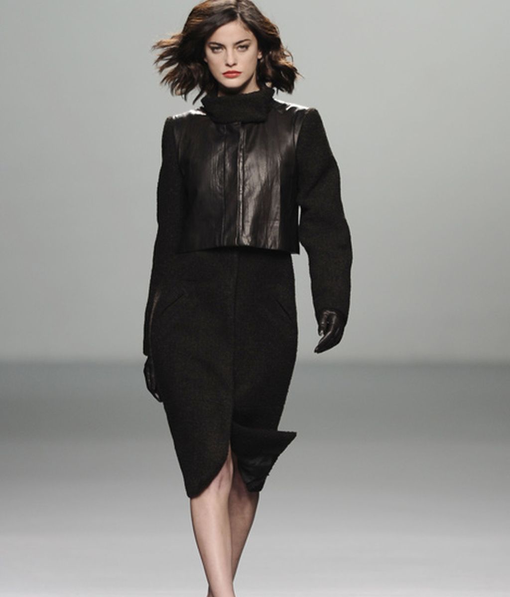 Elegancia extrema en la mujer urbana