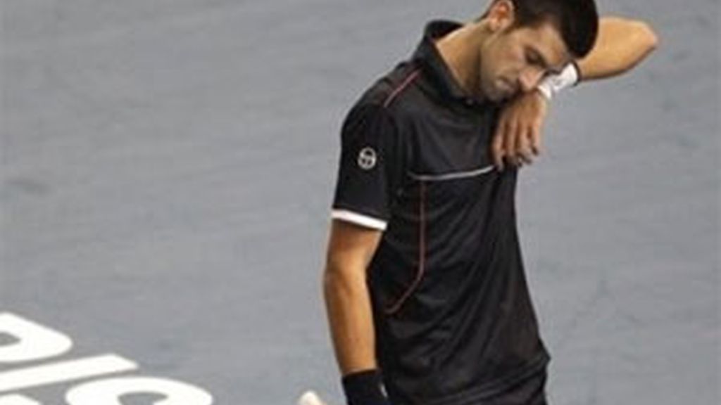 Novak Djokovic durante el encuentro con su compatriota Viktor Troicki. Foto: AP