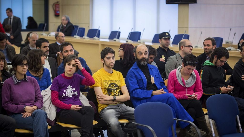 Tres años de cárcel a los implicados en el asedio al Parlament de Cataluña