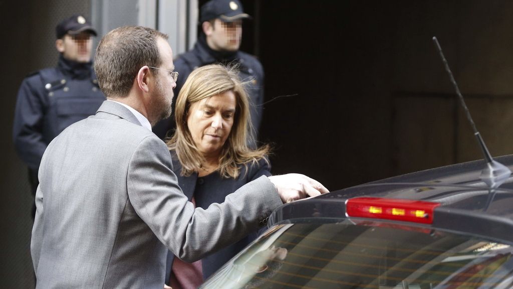 Ana Mato abucheada en la Audiencia