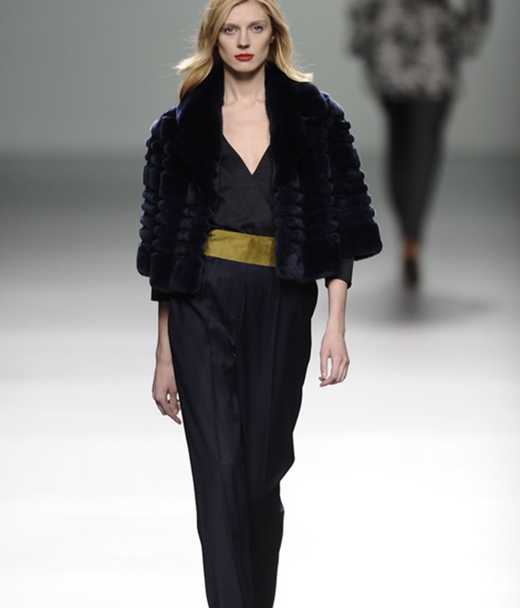 Elegancia extrema en la mujer urbana